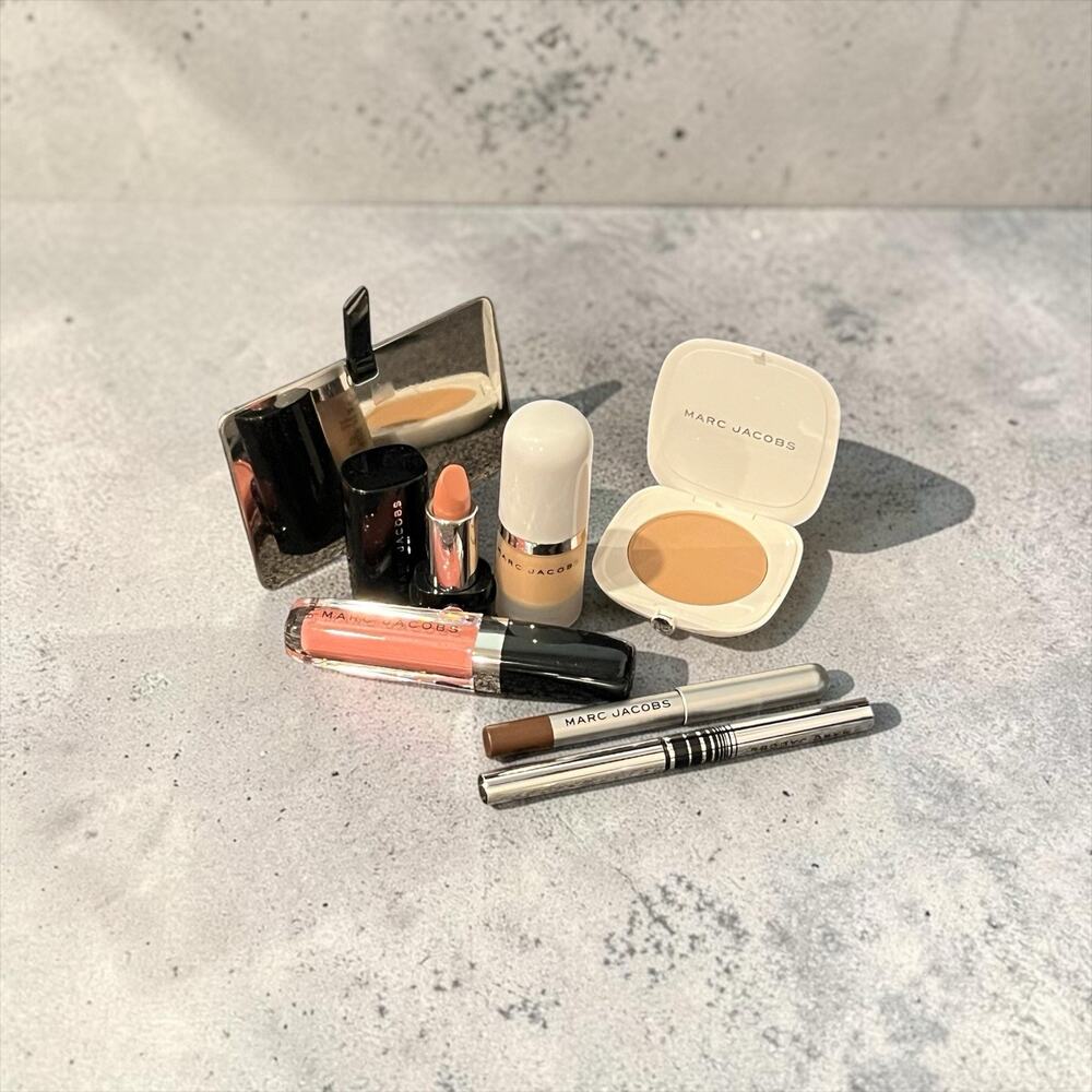 Marc Jacobs 7 Piece Makes Set Travel Size